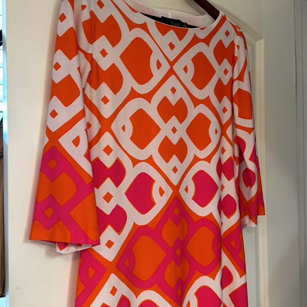🧡🩷 Geometric Dress 🩷🧡 - Picture 2 of 5